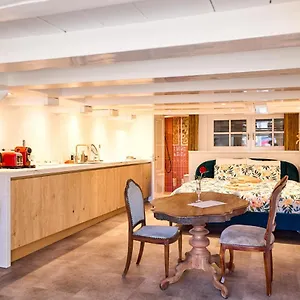 Appartement Next To Skinny Bridge Near Rembrandtsquare, Amsterdam