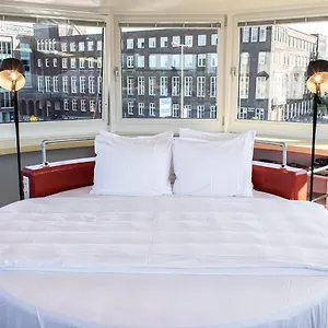 Sweets - Kortjewantsbrug Amsterdam